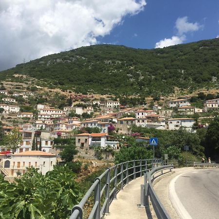 Shotgun Hostel & Guesthouse Vuno Екстериор снимка