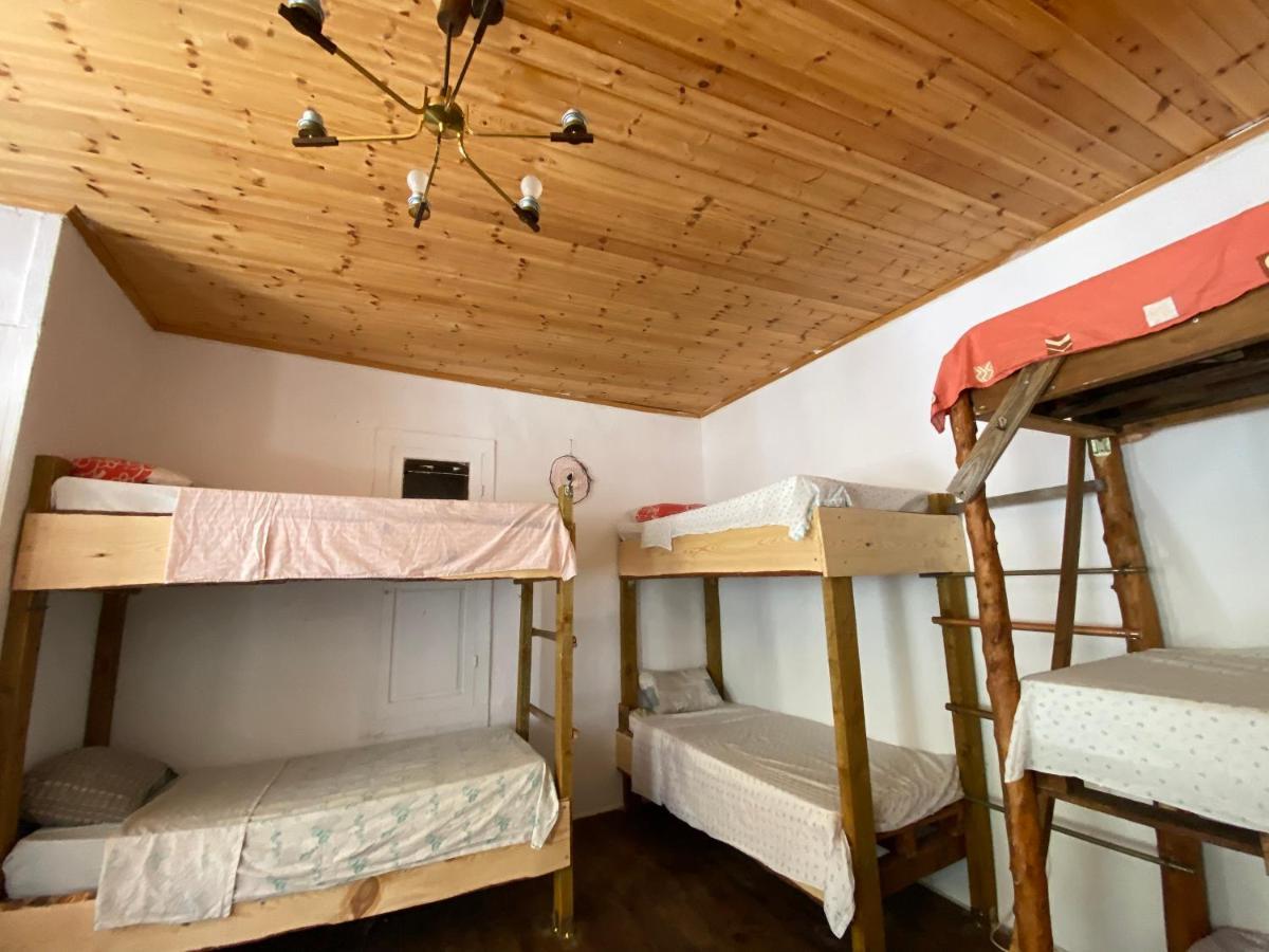 Shotgun Hostel & Guesthouse Vuno Екстериор снимка