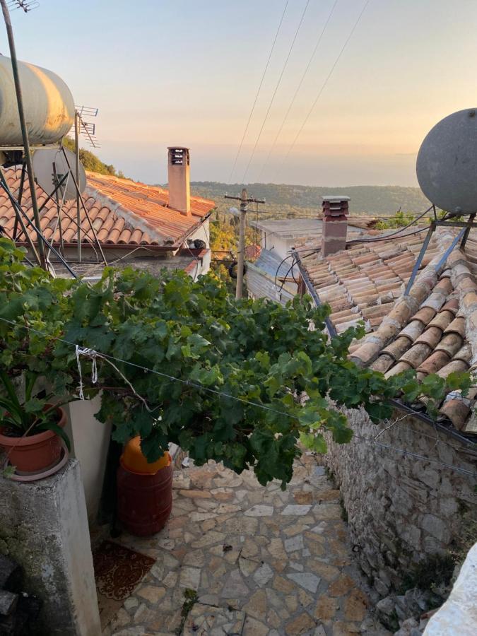 Shotgun Hostel & Guesthouse Vuno Екстериор снимка