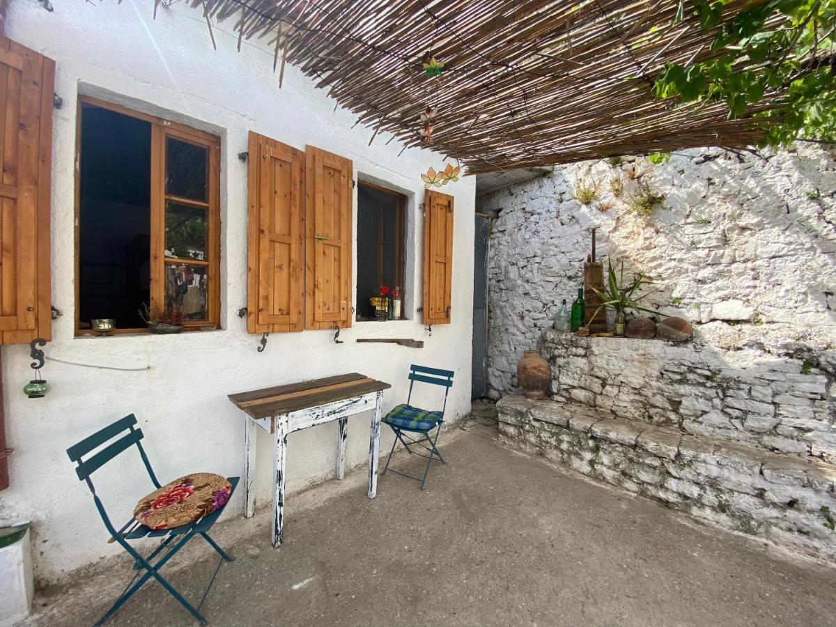 Shotgun Hostel & Guesthouse Vuno Екстериор снимка